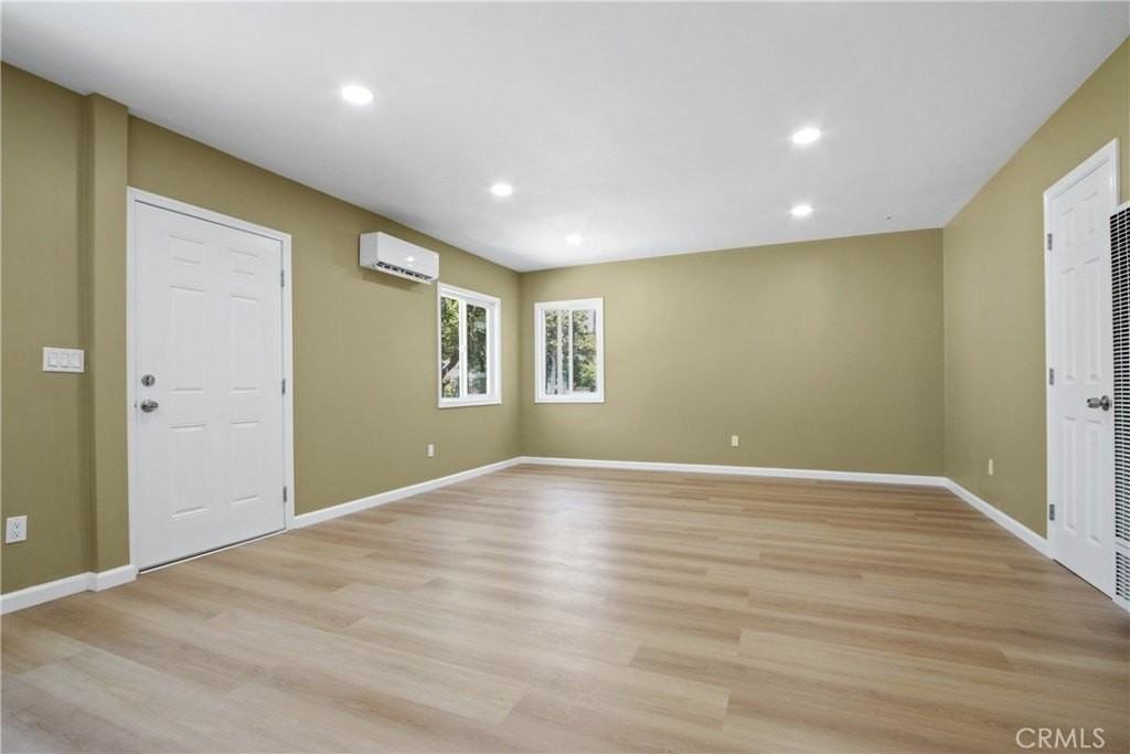 3668 W 113th St - Photo 5 of 13