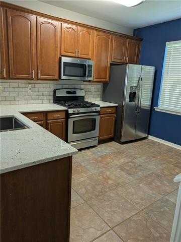 3057 Dundee Loop S - Photo 3 of 7