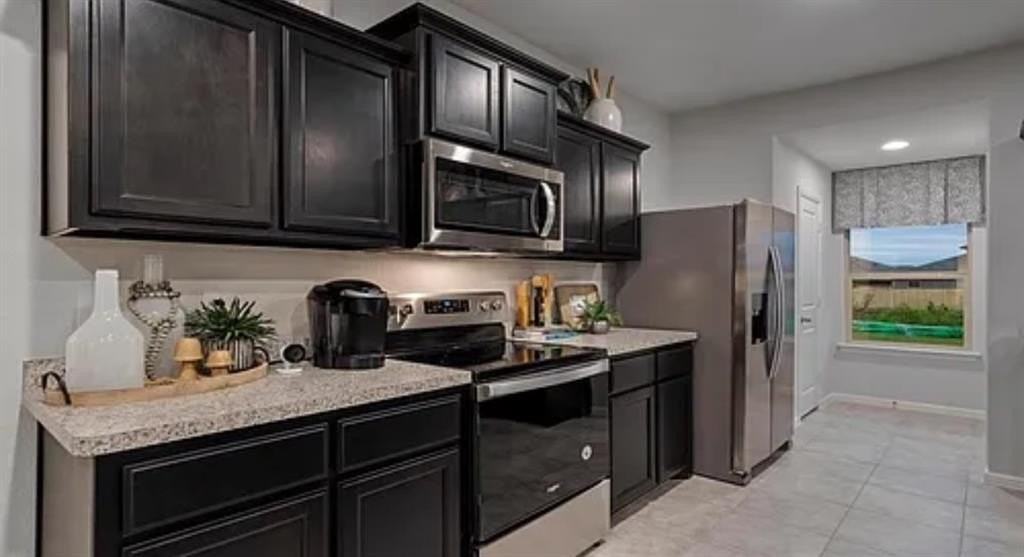 829 Loomis Trail - Photo 4 of 15