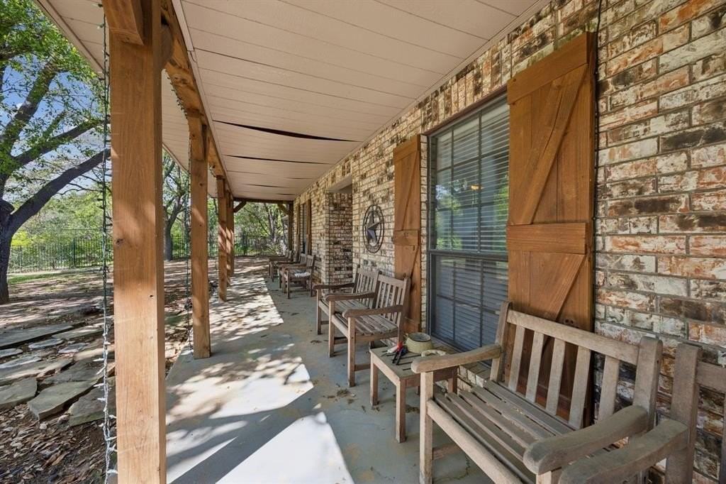 1425 N Peytonville Ave - Photo 5 of 40