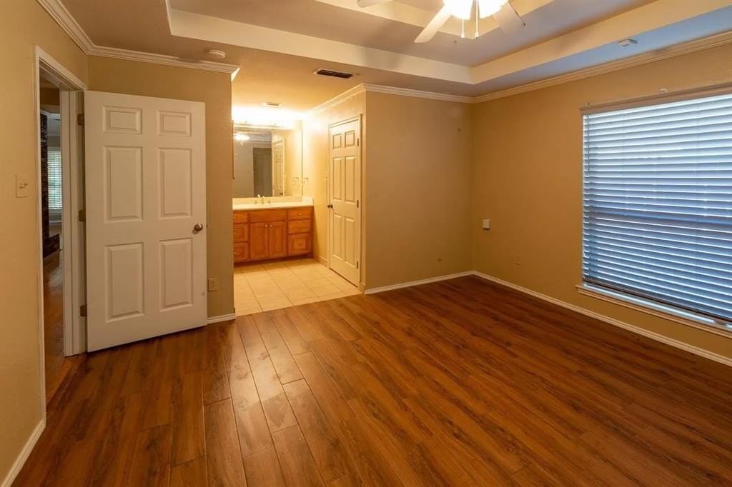 2122 Edwin St #B - Photo 4 of 9