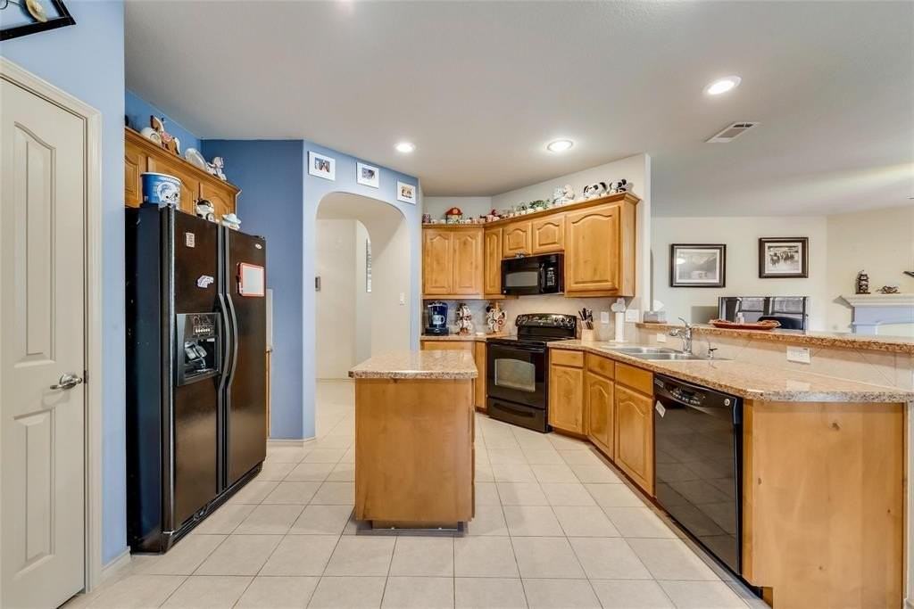 10928 Hawks Landing Road - Photo 4 of 11