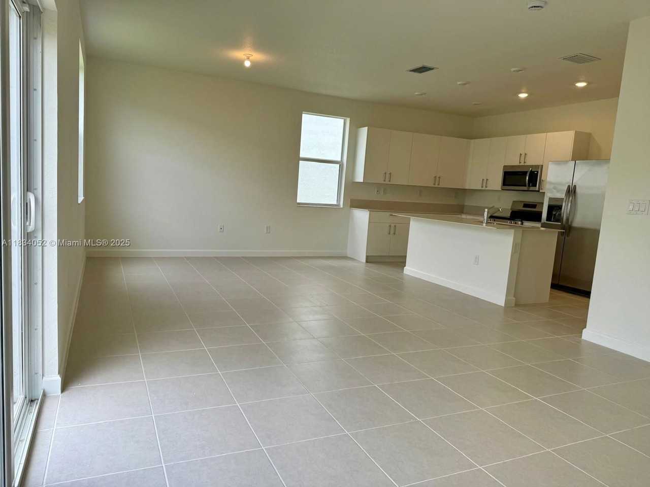 2659 SE 24th Dr Southeast 24th Drive - Photo 2 of 8