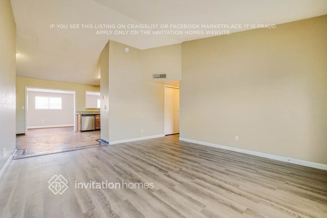 1417 W Curry St - Photo 4 of 17