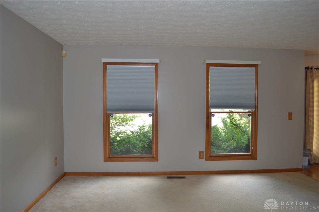 2454 Dutch Mill Dr - Photo 5 of 34