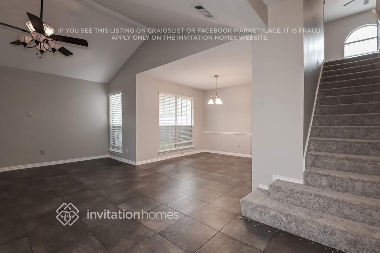 164 Westwood Dr - Photo 3 of 15