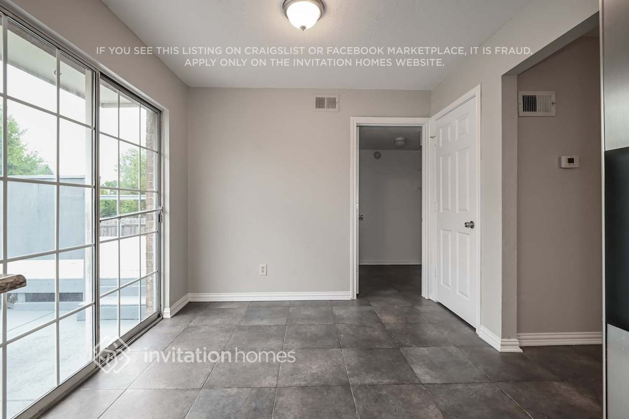 164 Westwood Dr - Photo 4 of 15