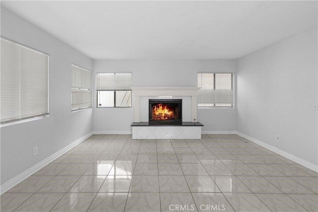 10694 Independence Ct - Photo 6 of 29