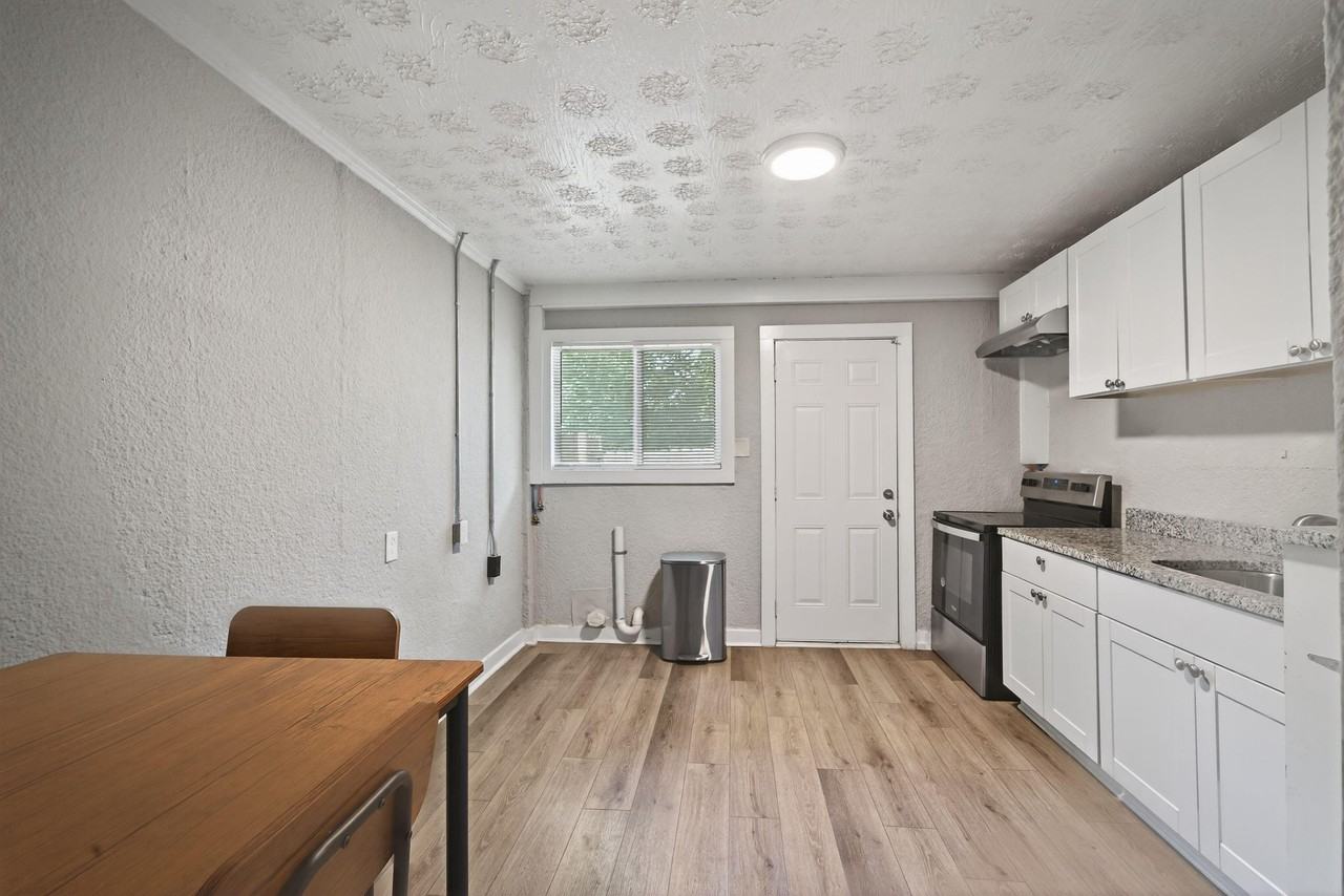 Madrid St - Photo 7 of 8