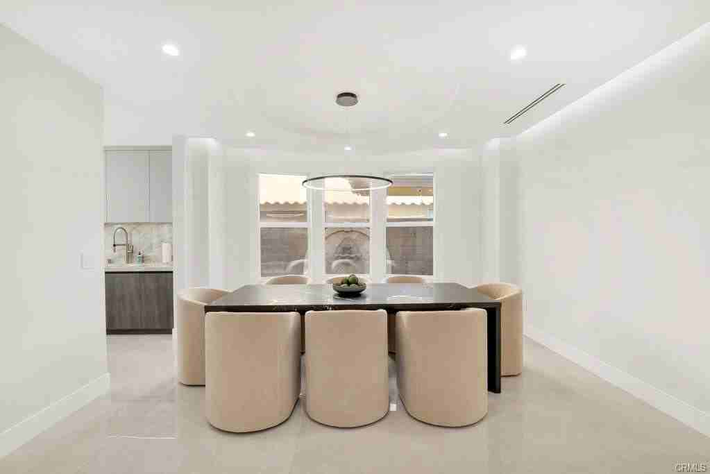 20151 Vía Medici - Photo 2 of 8