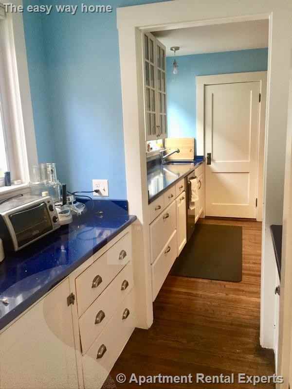 33 Irvington Rd - Photo 3 of 15