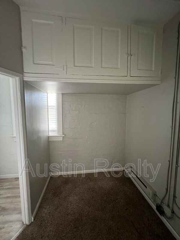 324 N Newstead Ave #2E - Photo 3 of 5