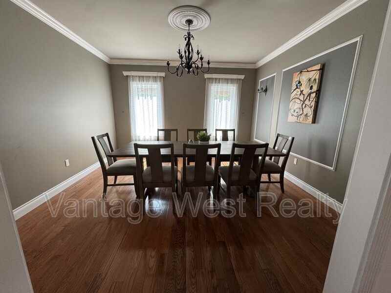 1556 Pritchard Dr - Photo 5 of 22