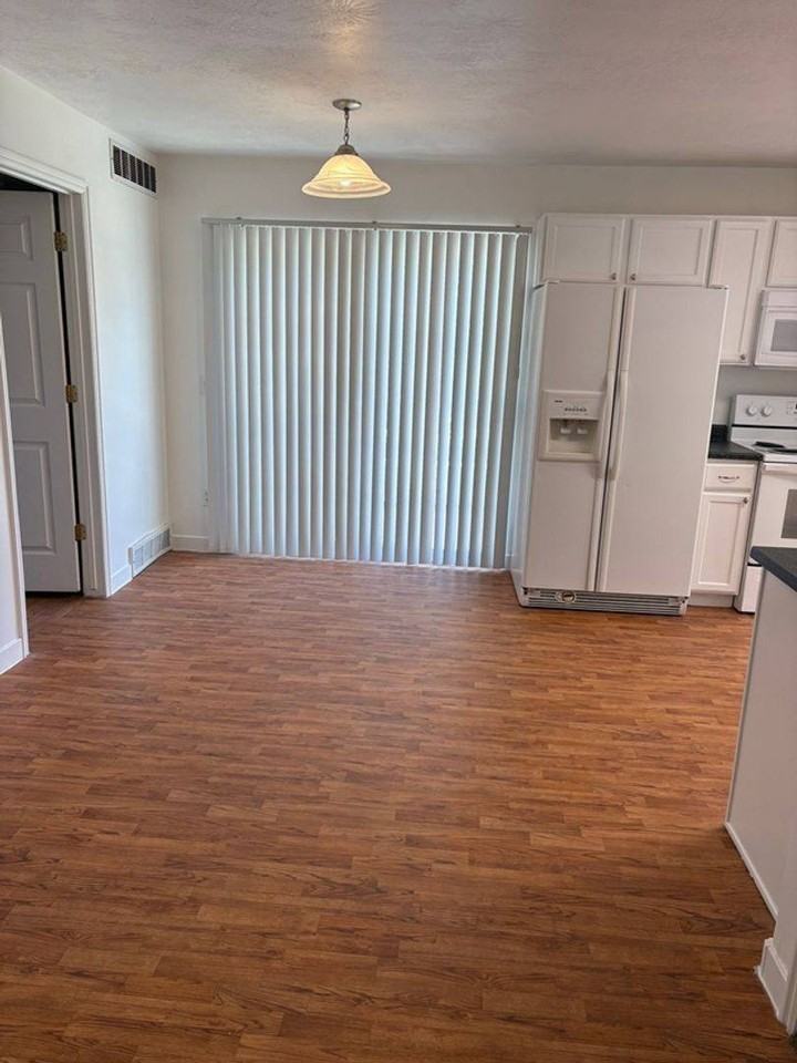 7097 S Longitude Ln #D - Photo 2 of 10