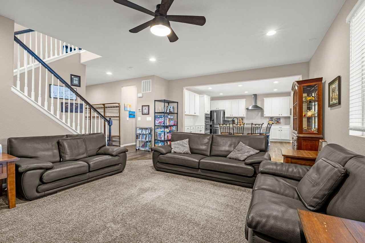 5169 Sirbal Dr - Photo 6 of 35