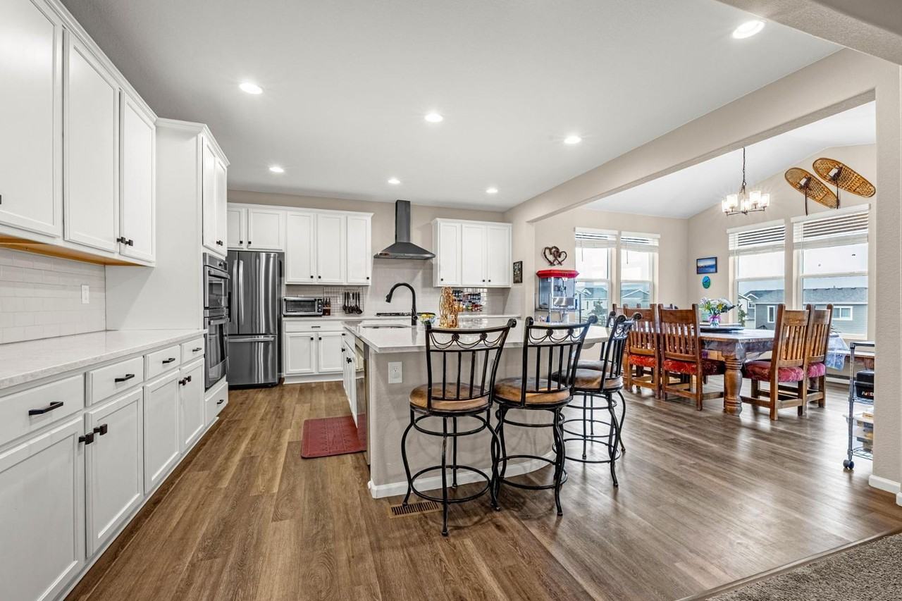 5169 Sirbal Dr - Photo 7 of 35