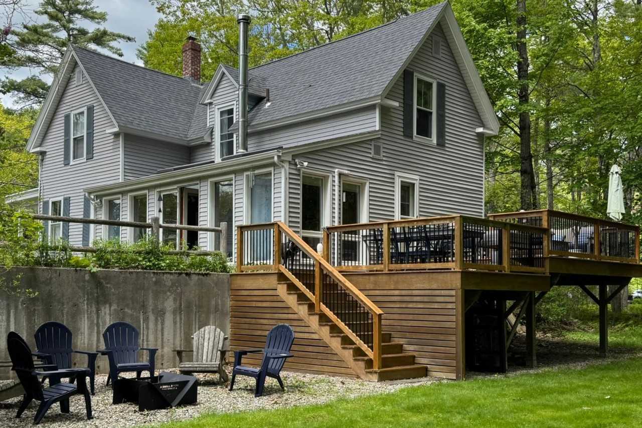 222 Hillside St - Photo 2 of 5