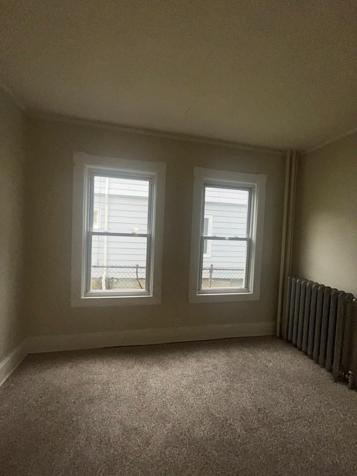 74 Cabot St #1stFL - Photo 5 of 12
