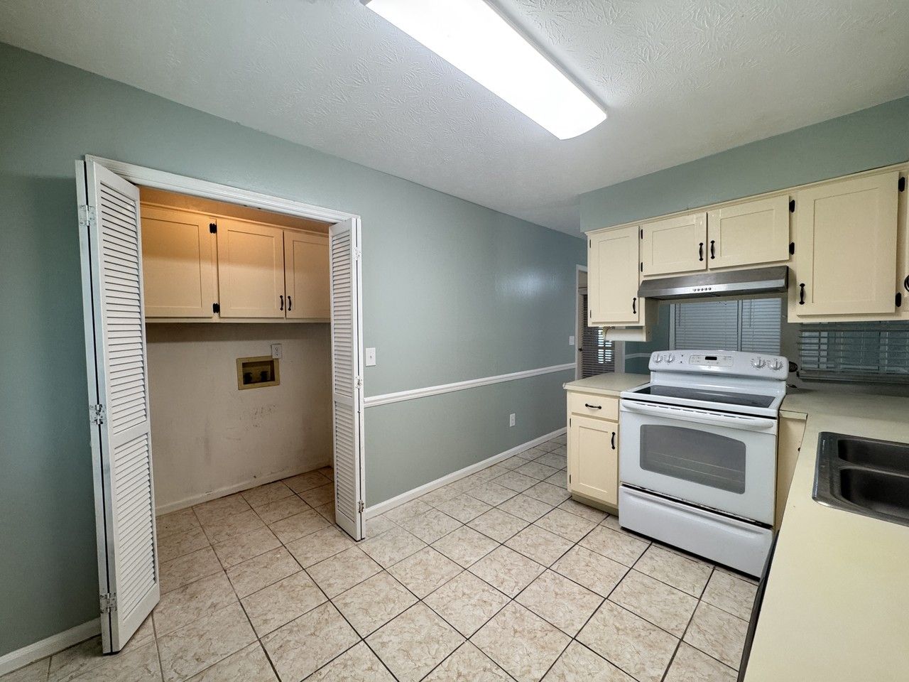 5700 Germantown Rd - Photo 7 of 19