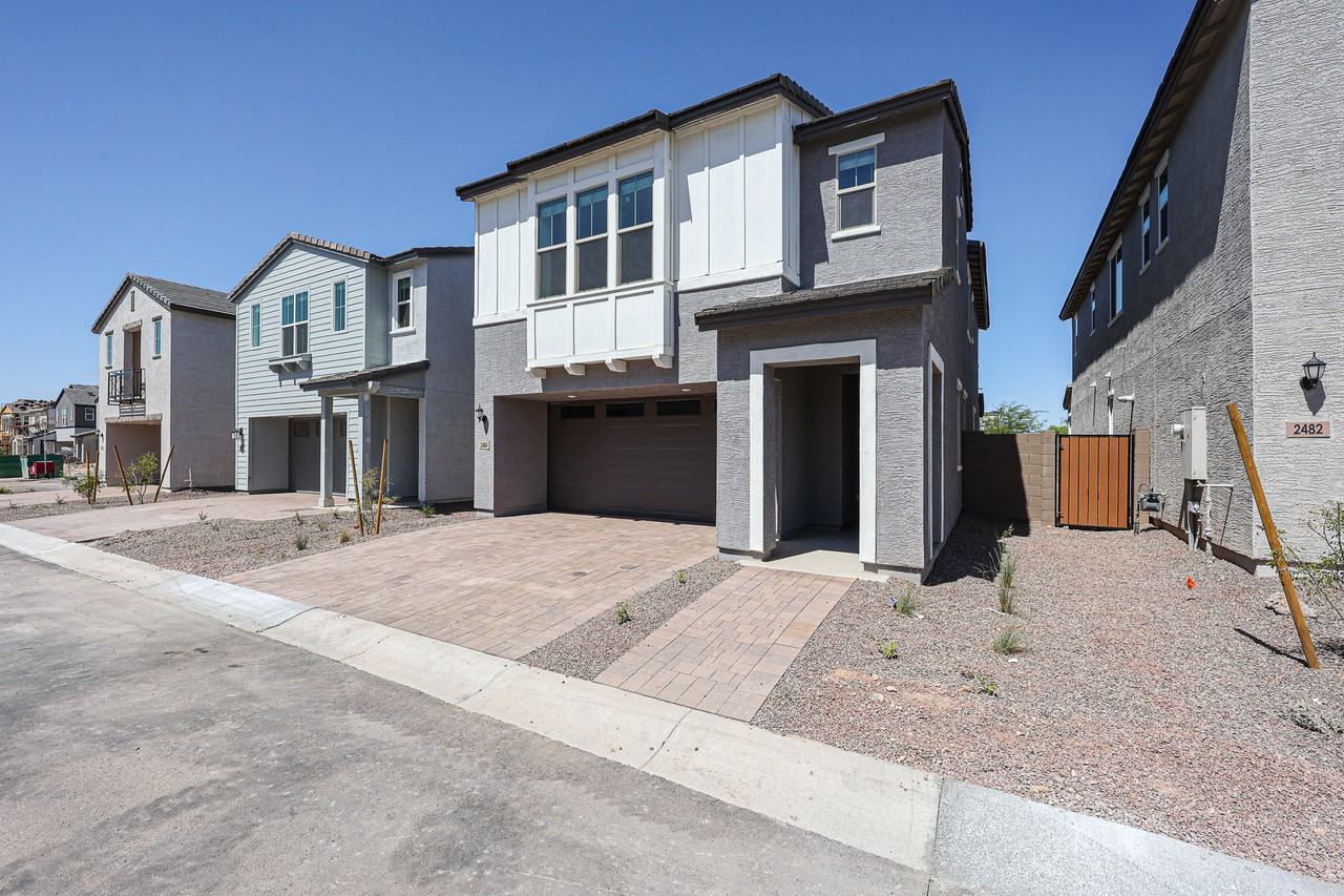 2484 W Rowel Rd - Photo 3 of 48