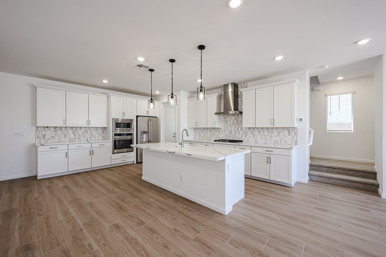 2484 W Rowel Rd - Photo 4 of 48