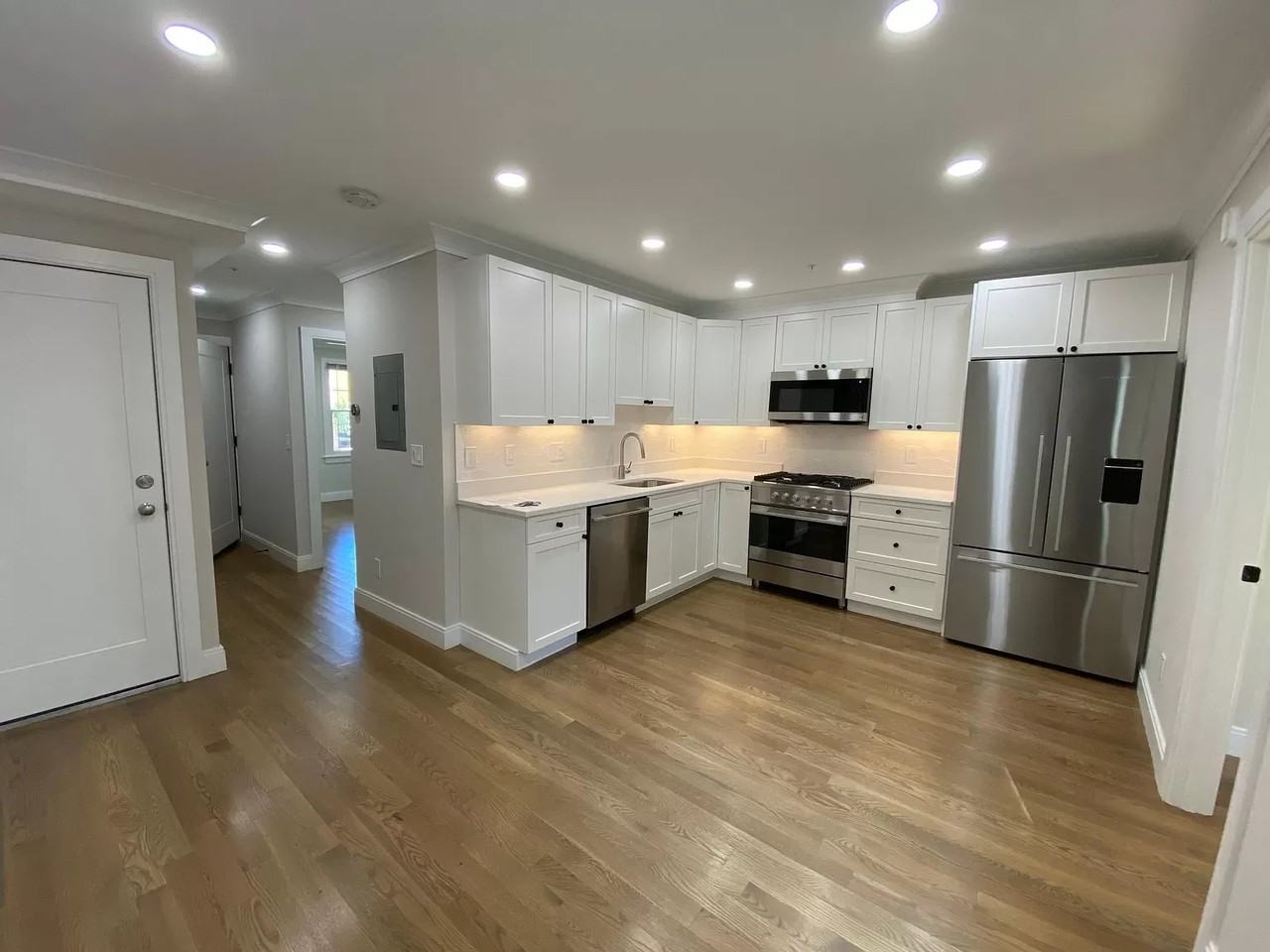 12 Lopez Ave - Photo 3 of 7