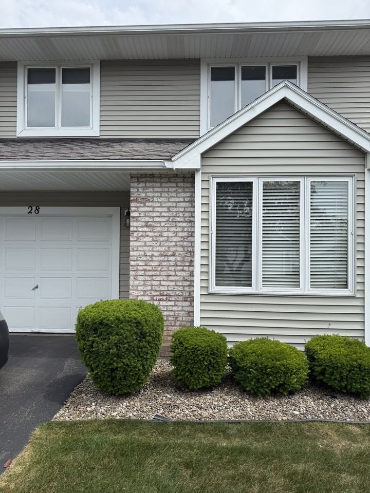 28 Nouveau Pl - Photo 3 of 7