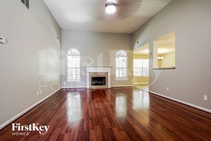 516 Stonecrest Pl - Photo 3 of 14