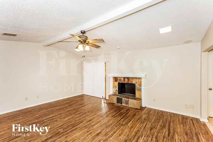 2012 Garden Oaks Dr - Photo 3 of 15