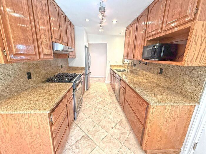 2535 Hebron Ave - Photo 2 of 25