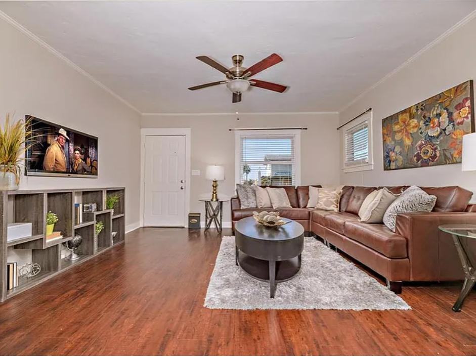 3574 Meade Ave - Photo 3 of 18