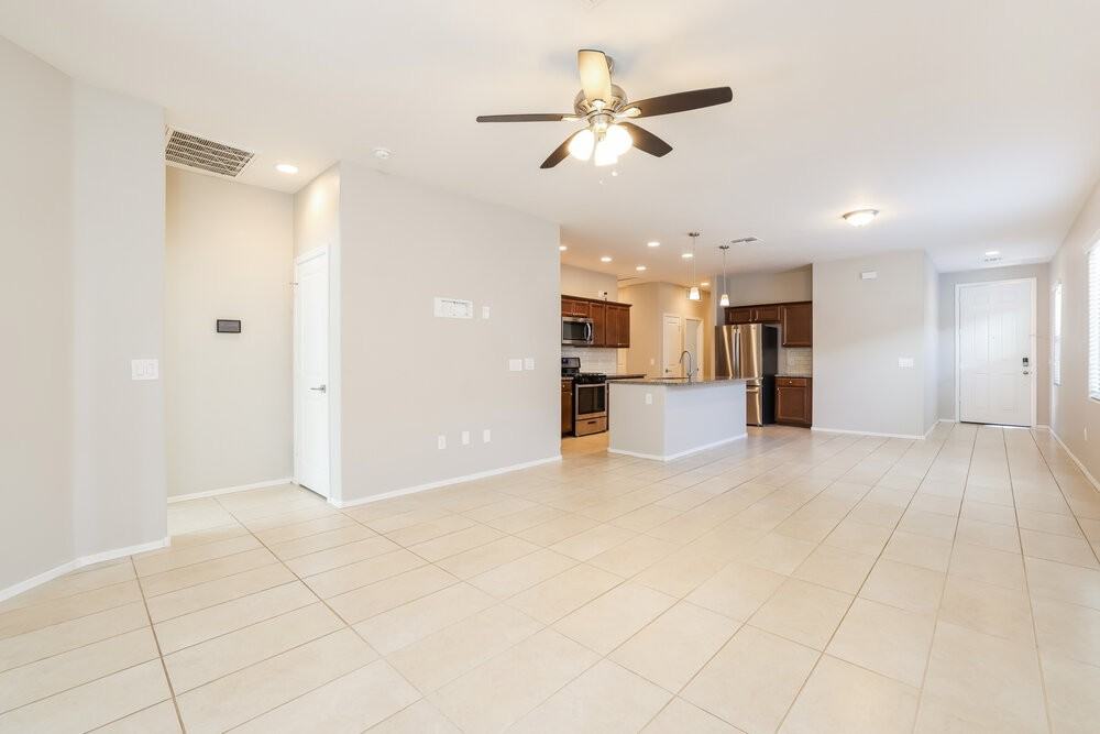 876 E Bottomlands Ln - Photo 4 of 16