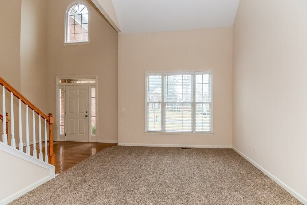 312 Viceroy Curv - Photo 2 of 16