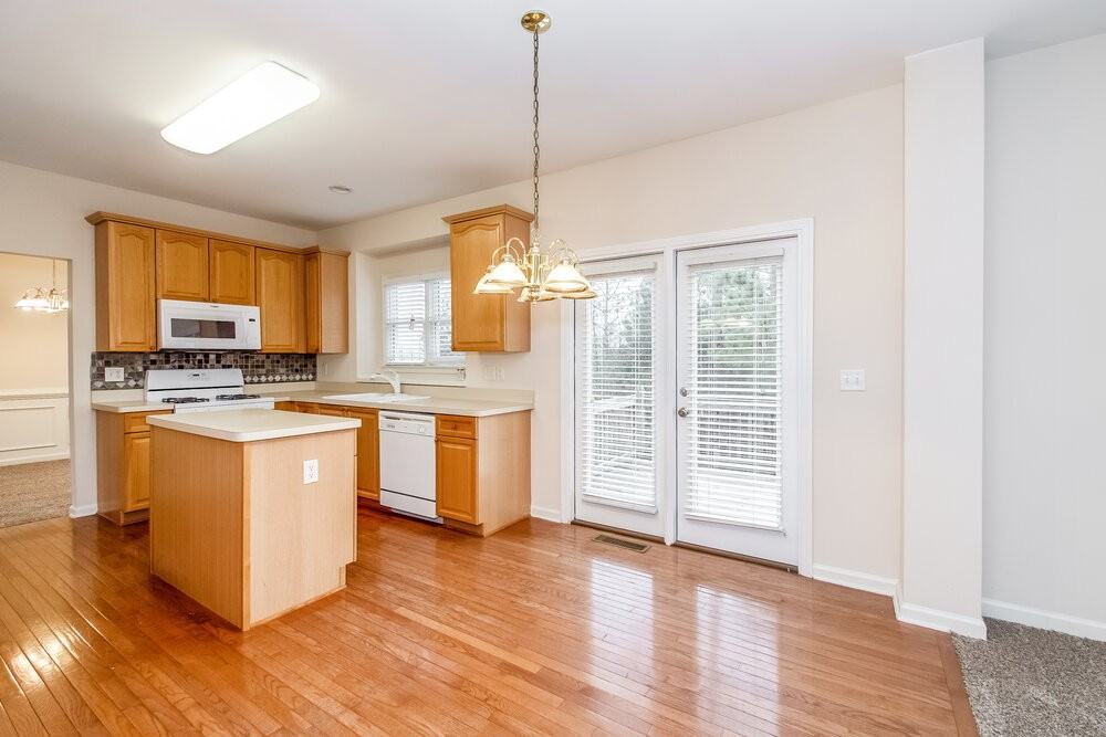 312 Viceroy Curv - Photo 5 of 16