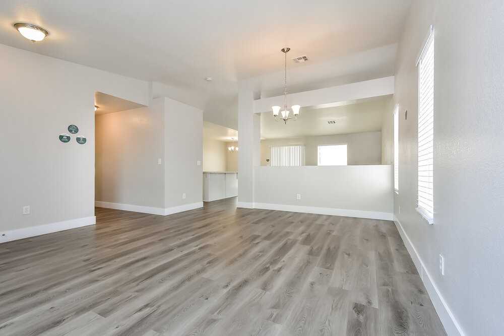 3015 W Hammer Ln - Photo 4 of 16