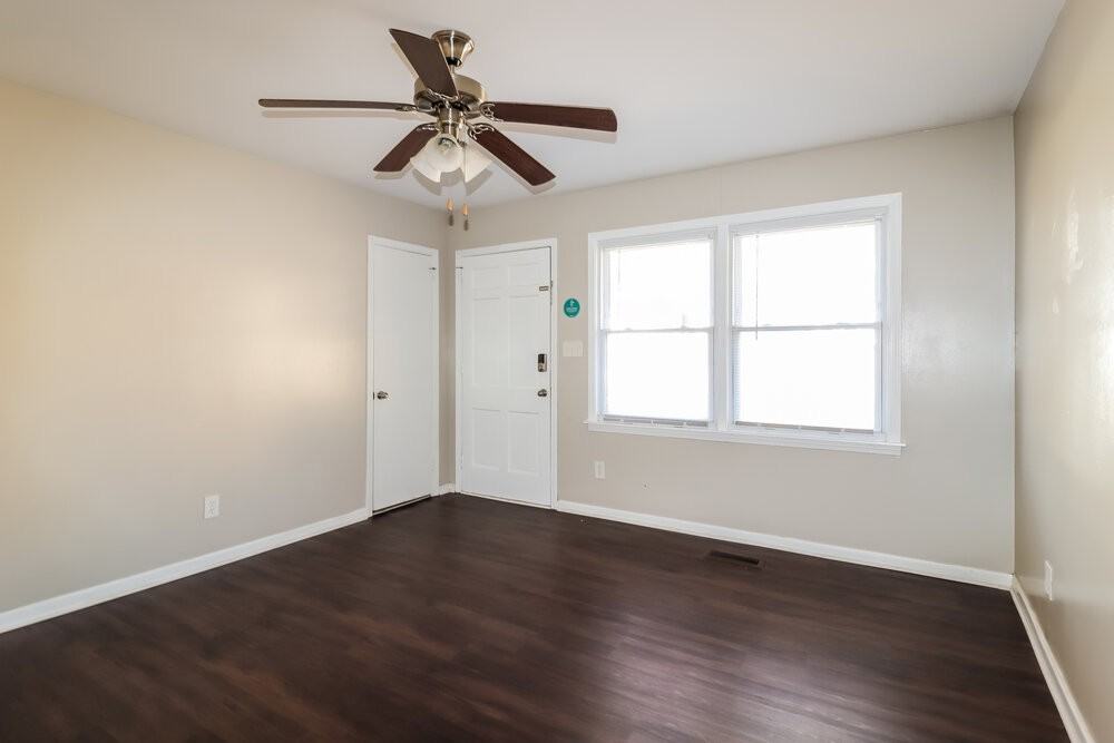 208 Sam Pate Dr - Photo 5 of 16