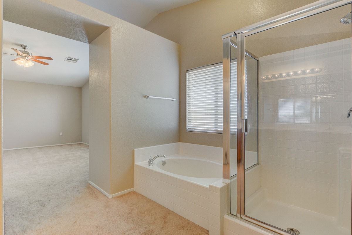 10940 Salernes St - Photo 2 of 46