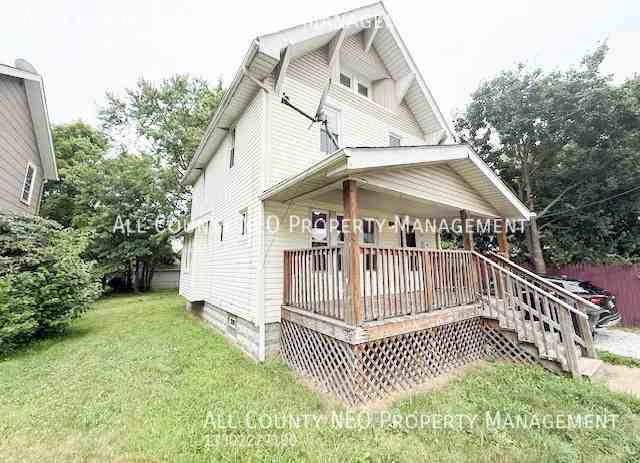 1114 Herberich Ave - Photo 2 of 21