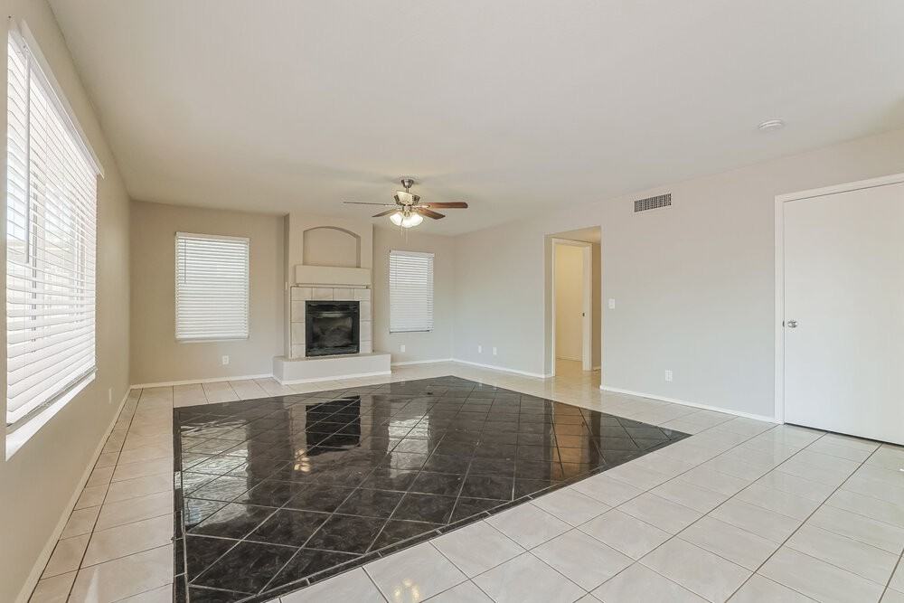 177 W Shamrock St - Photo 4 of 17