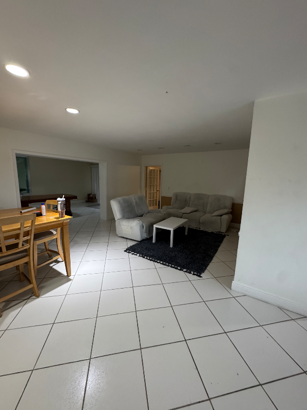 19323 Carolina Cir #4-2 - Photo 4 of 35