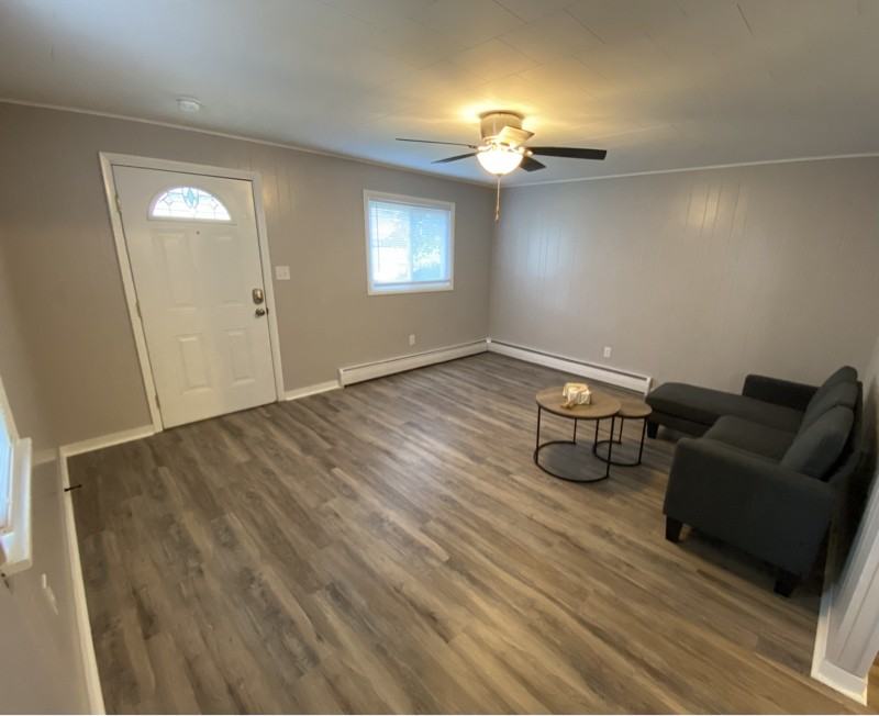 1267 School St - Photo 2 of 8