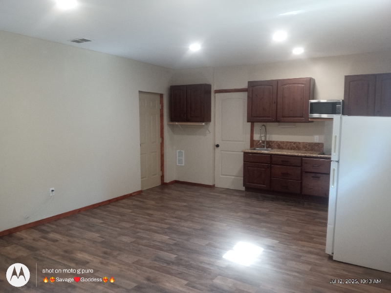 3900 S Main St - Photo 3 of 6