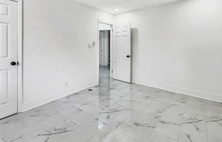 136 Victor Cir Nw - Photo 3 of 9
