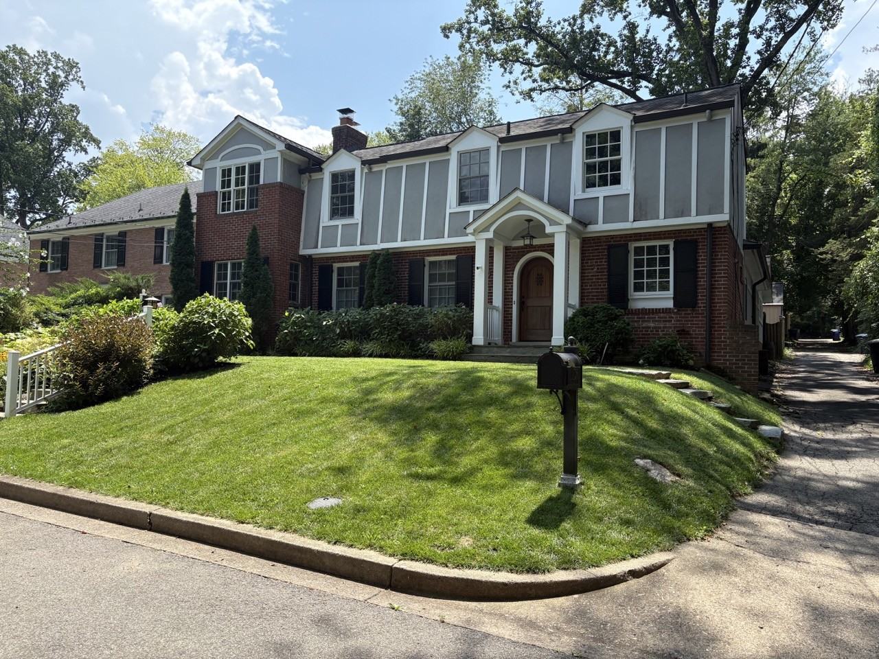 4726 Sedgwick St Nw #NA - Photo 2 of 33