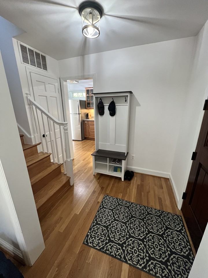 4726 Sedgwick St Nw #NA - Photo 3 of 33