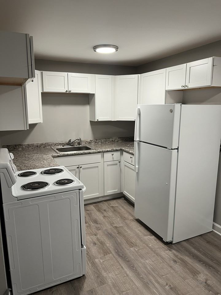 2113 119th St #1B - Photo 4 of 7