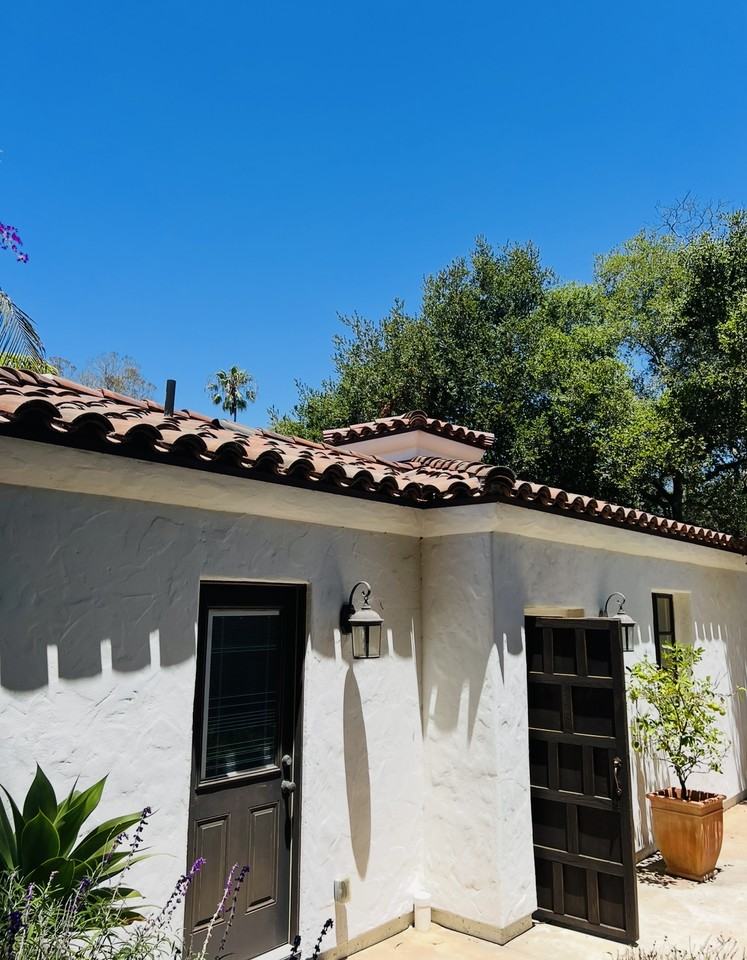 1360 E Valley Rd #NA - Photo 3 of 7