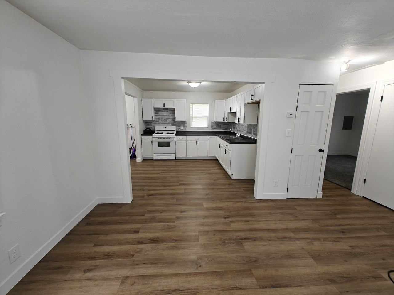 310 Madison Ave #NA - Photo 2 of 11