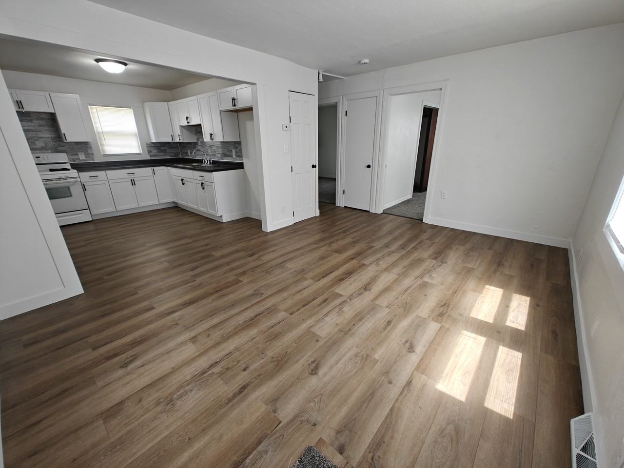 310 Madison Ave #NA - Photo 3 of 11