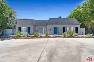 featured image of 621 N Bedford Dr